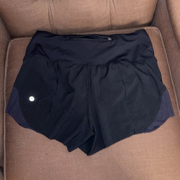 Lululemon Black Shorts size 6 - Picture 2 of 7